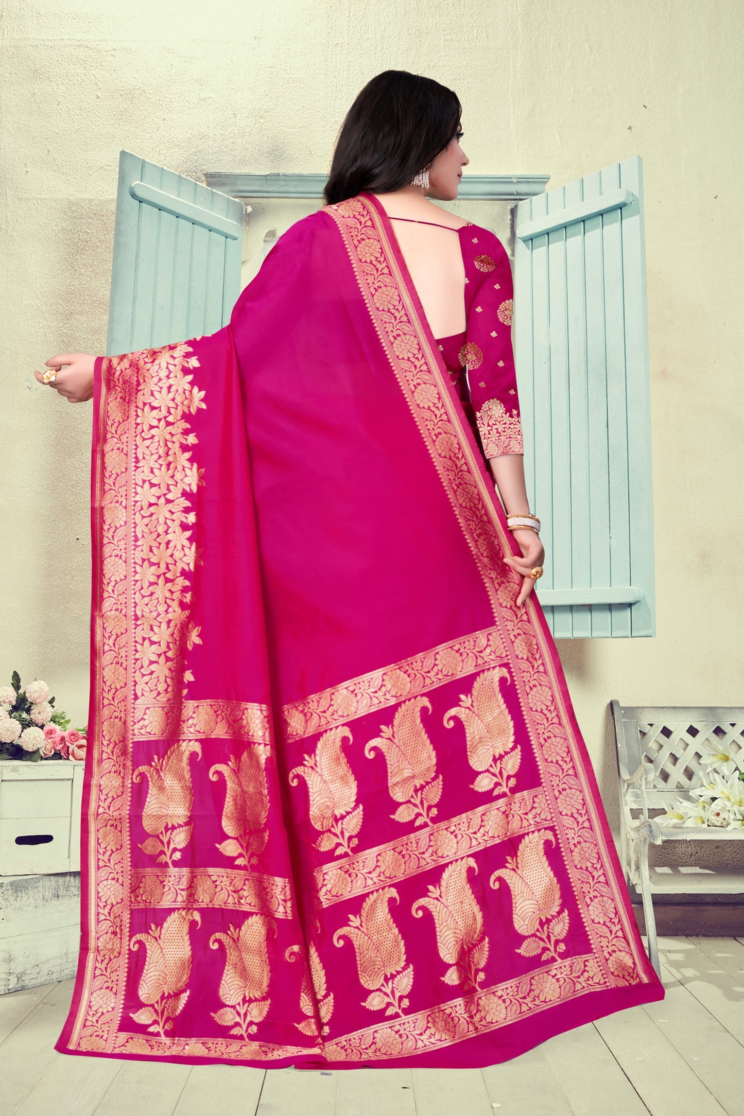 Vedant Vastram Litchi Silk Designer Banarasi Saree - Magenta