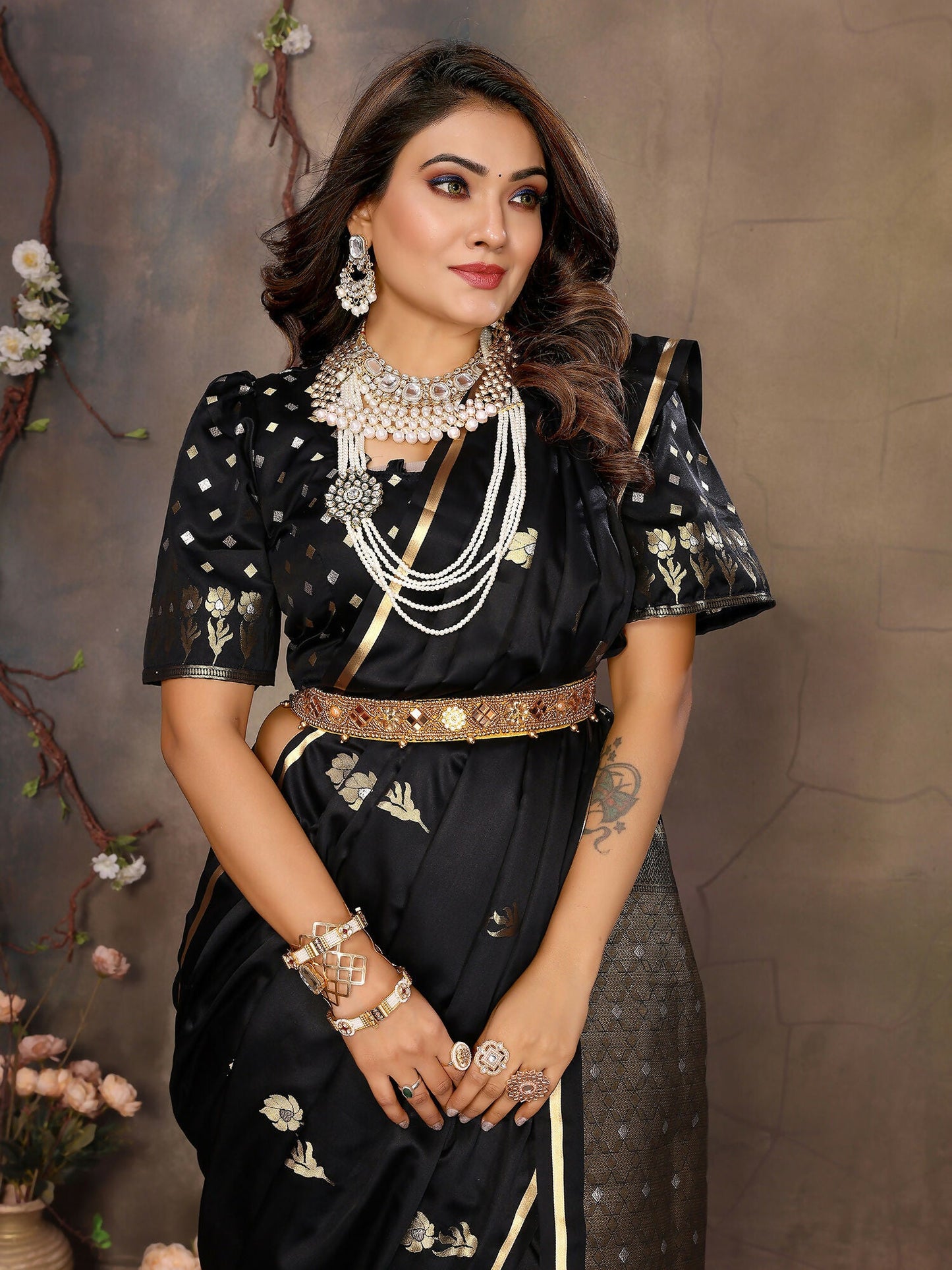 Joban Fashion Black Floral & Botanical Motifs Satin Silk Banarasi Silk Saree