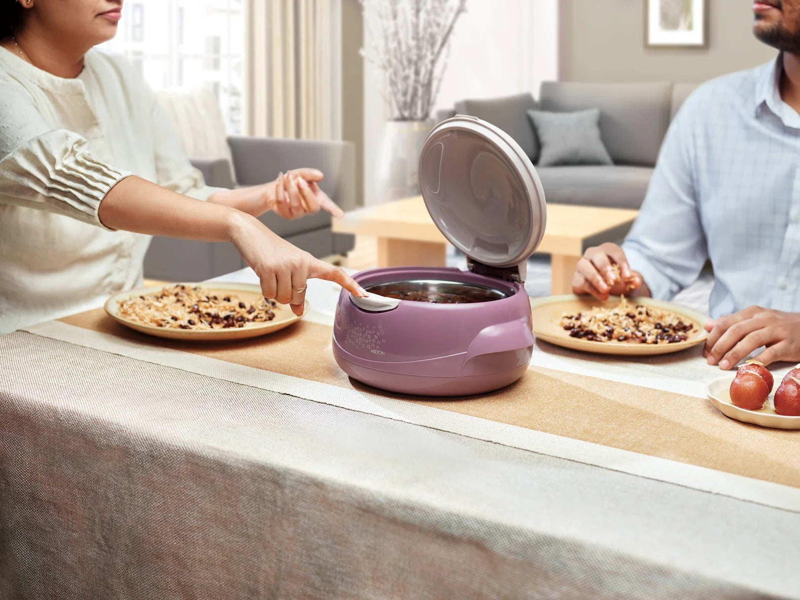 Milton Microwow One Touch Casserole - 2500ml