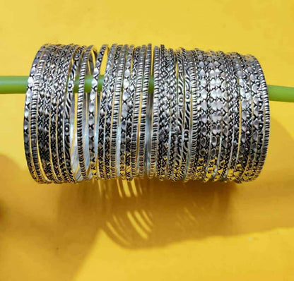 Mominos Fashion Trendy Oxidised Silver Plated Bangles