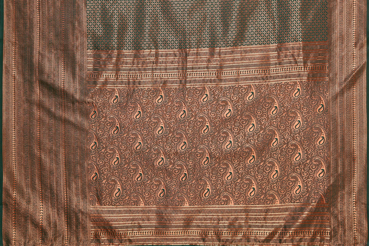 Vamika Weaving Banarasi Jacquard Green Kanjivaram Saree