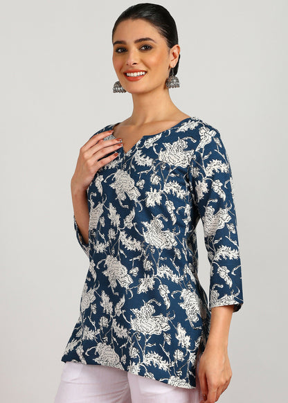 Aavyora Women's Navy Blue & White Floral Printed Tunic
