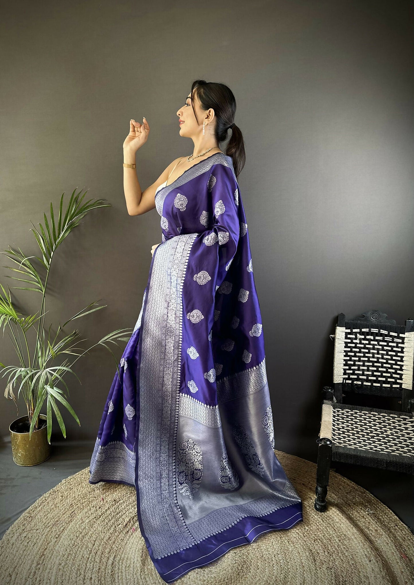 Joban Fashion Royal Blue Floral Motifs Soft Silk Banarasi Saree