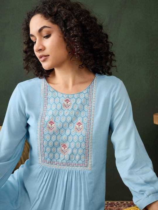 Sangria Women Floral Embroidered Round Neck Top
