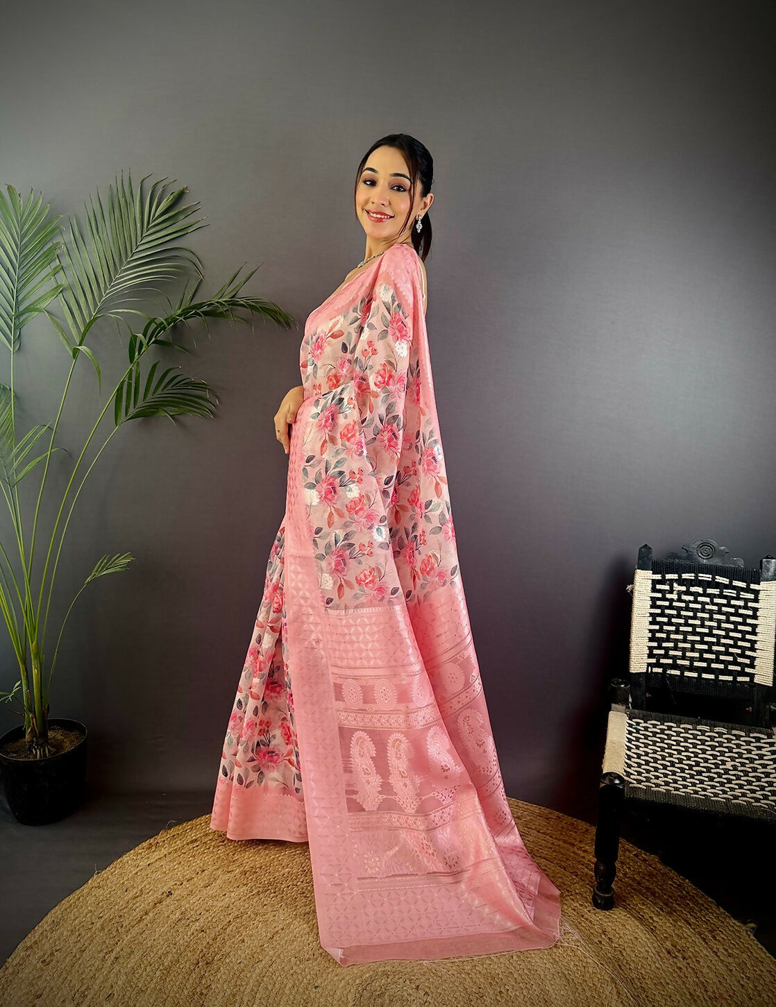 Joban Fashion Baby Pink Floral Motifs Banarasi Silk Sarees