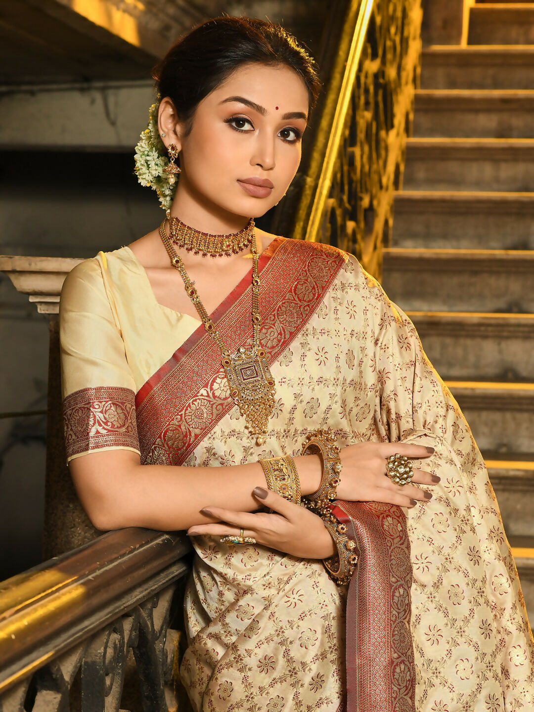 Anaita Off White Banarasi Saree With Blouse Piece