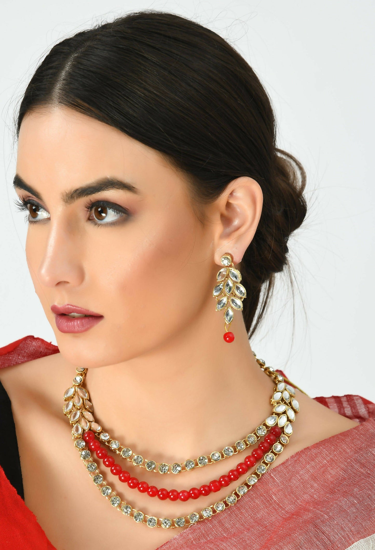 Mominos Fashion Johar Kamal Handicraft Finish White & Red Pearls Choker For Women (White/Red)