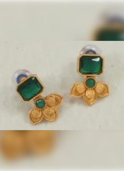 Jewel City Antique Gold Emerald Green Floral Choker Set - Adjustable Designer Necklace with Pearl Tassels