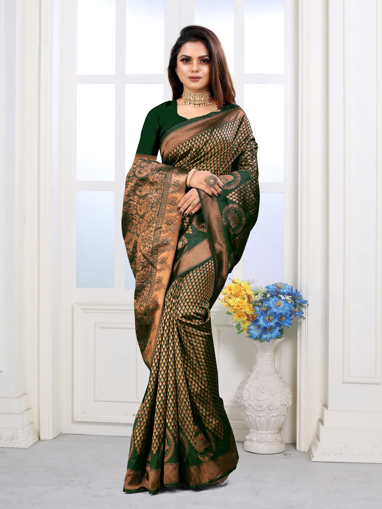 Vedant Vastram Litchi Silk Designer Banarasi Saree - Green