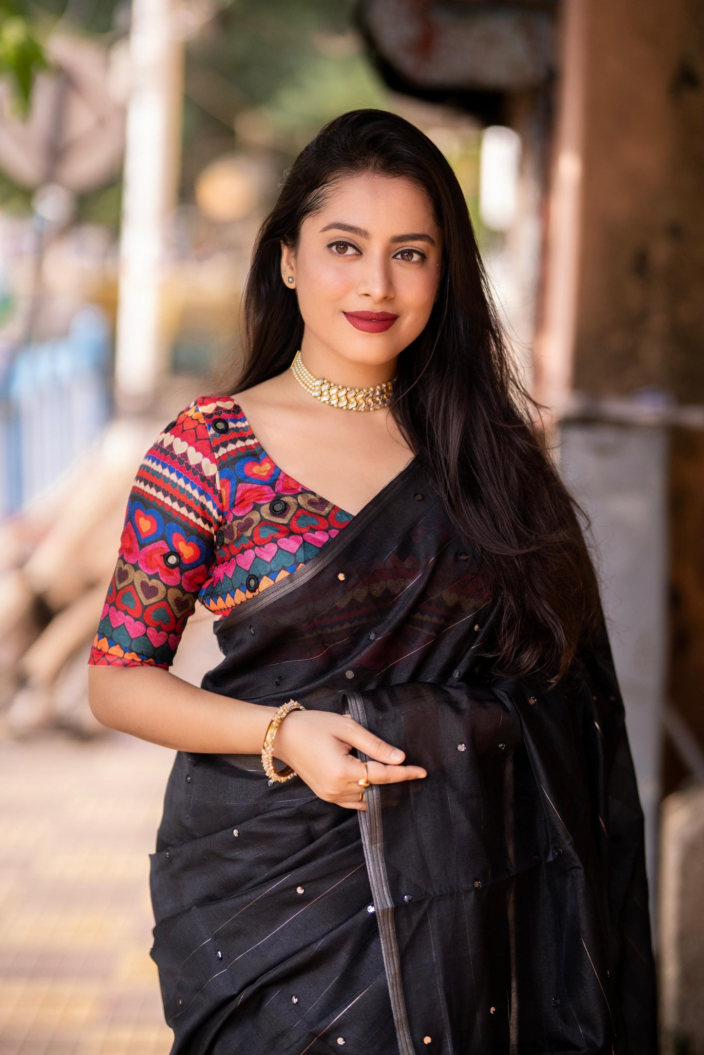 Black Pure Linen Ethnic Motifs Saree with Unstitched Blouse - A2M