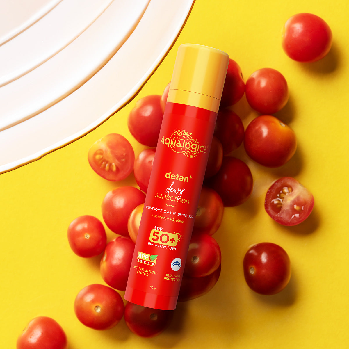 Aqualogica Detan+ Dewy Sunscreen SPF 50+ PA+++ - 50 gms