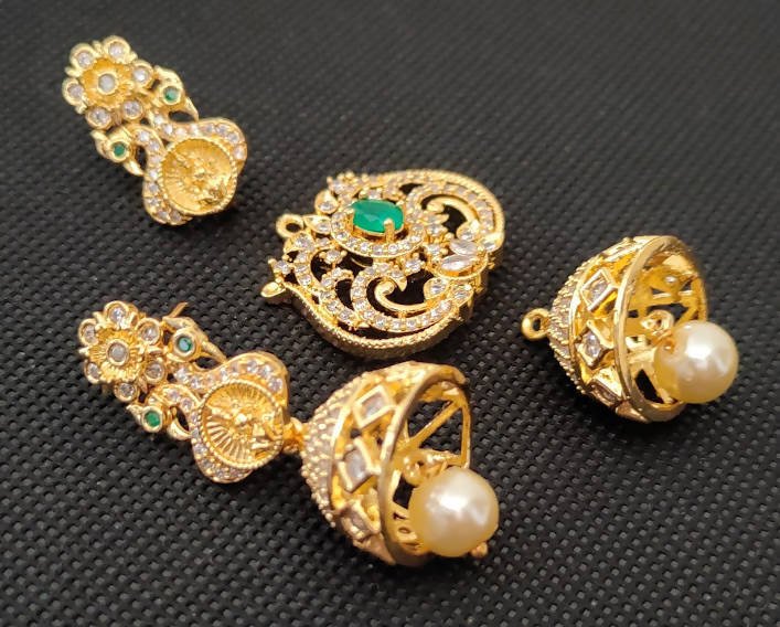 AD Emeralds designer 4 in 1 Traditional Earrings