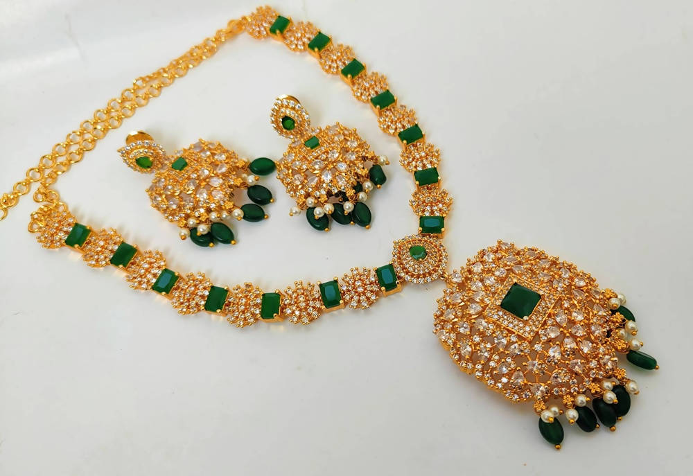 Uncut & Emerald Designer Necklace Set