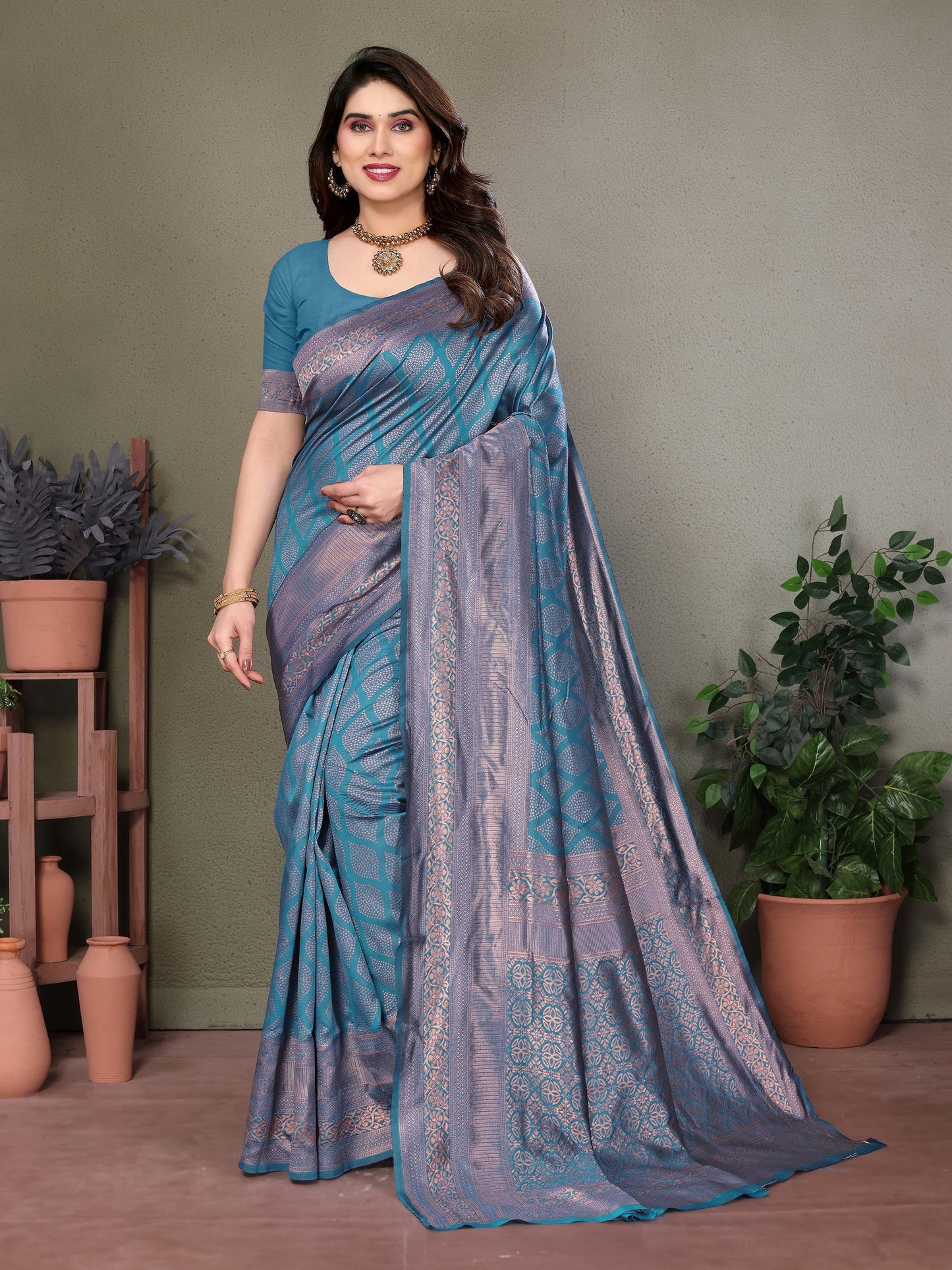 Vedant Vastram Litchi Silk Banarasi Silk Saree - Rama