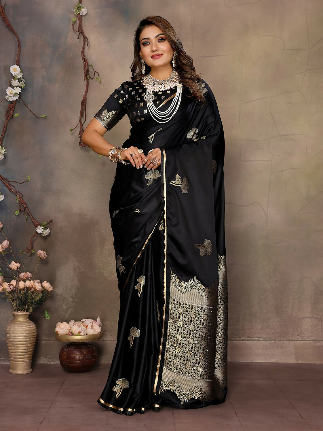 Joban Fashion Black Floral Motifs Banarasi Silk Sarees