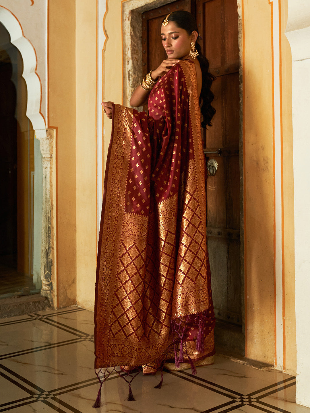 Janasya Maroon Banarasi Silk Woven Ethnic Motifs Woven Design Saree