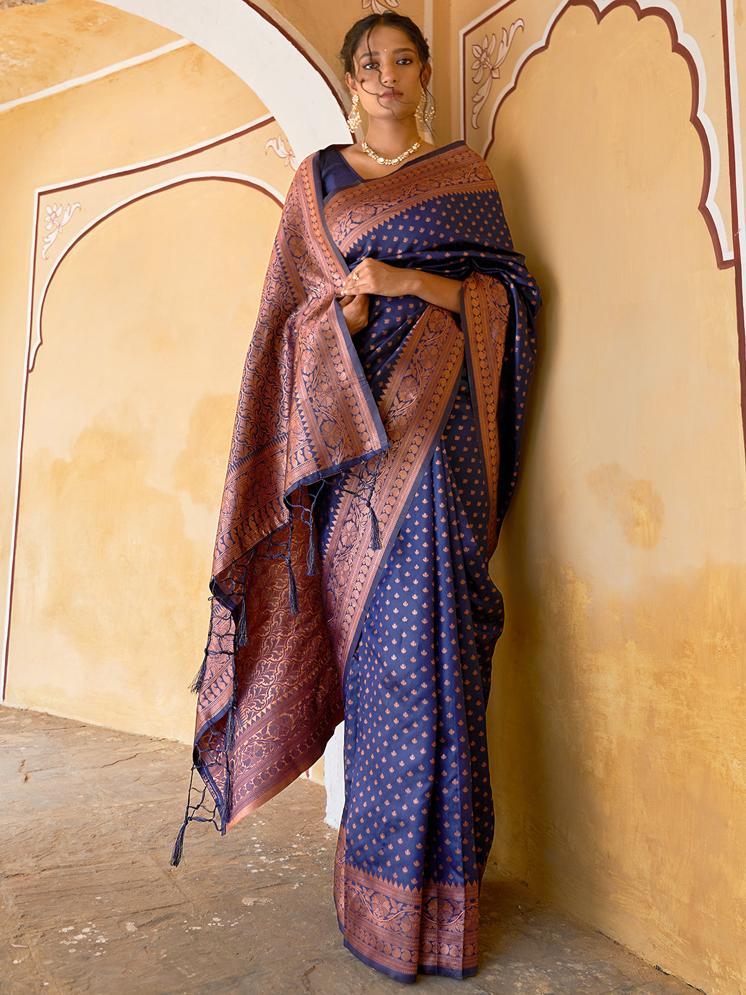 Janasya Navy Blue Banarasi Silk Ethnic Motifs Woven Design Saree