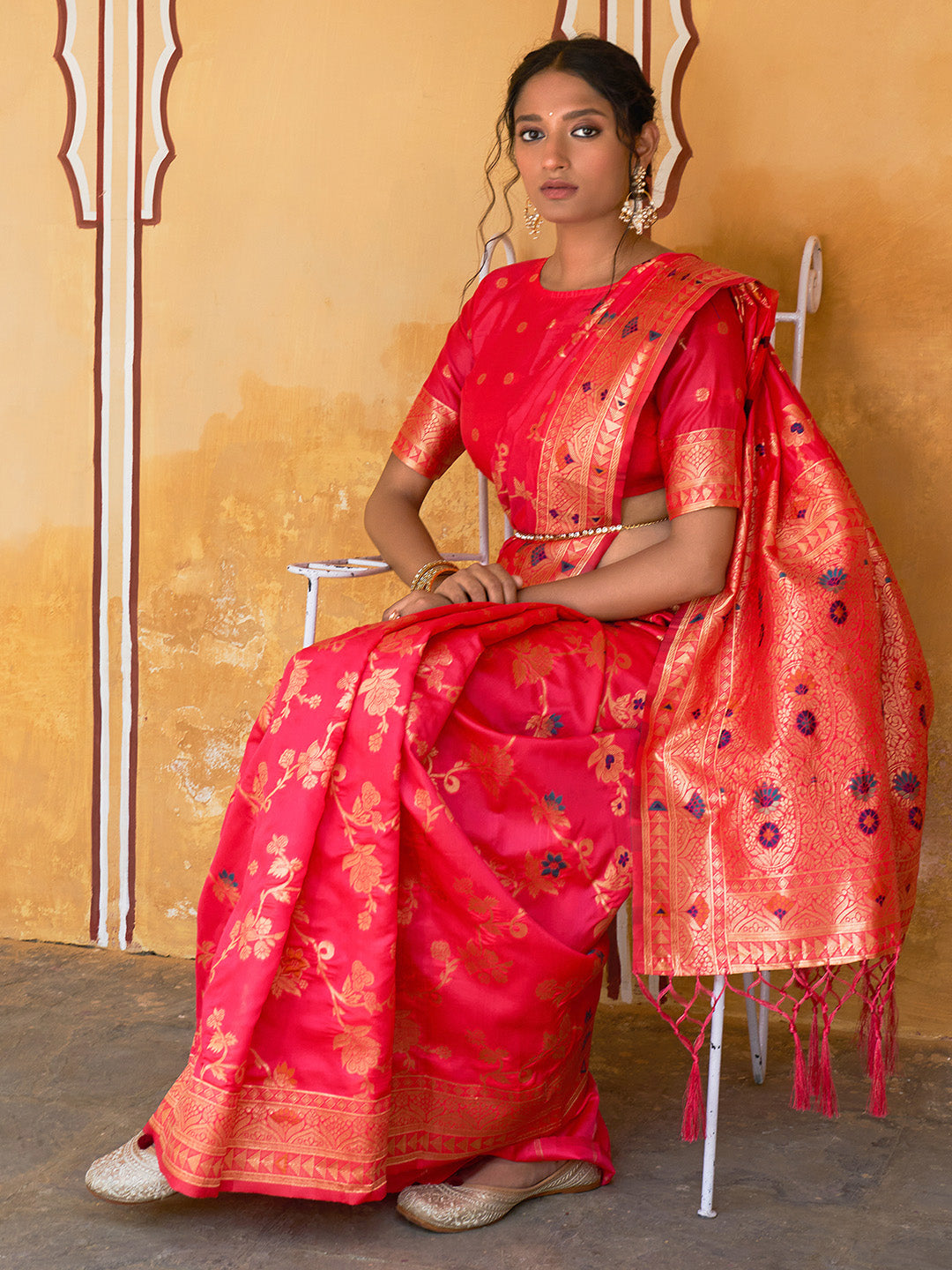 Janasya Pink Banarasi Silk Floral Woven Jaal Saree