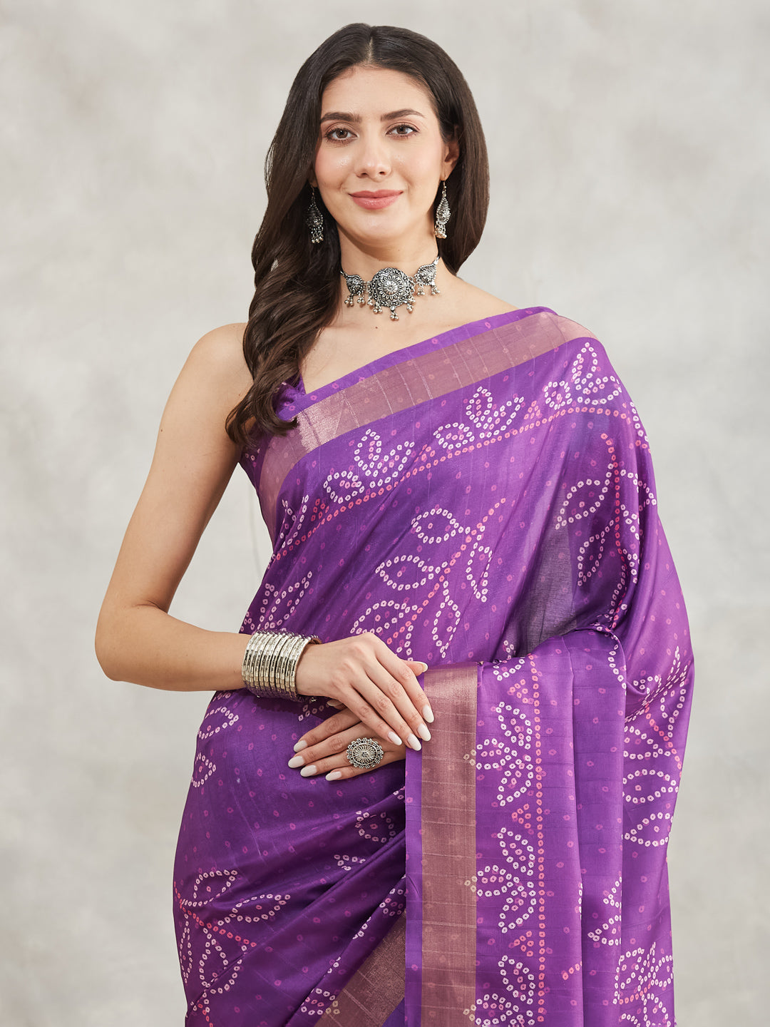 Janasya Purple Silk Blend Bandhani Printed Saree