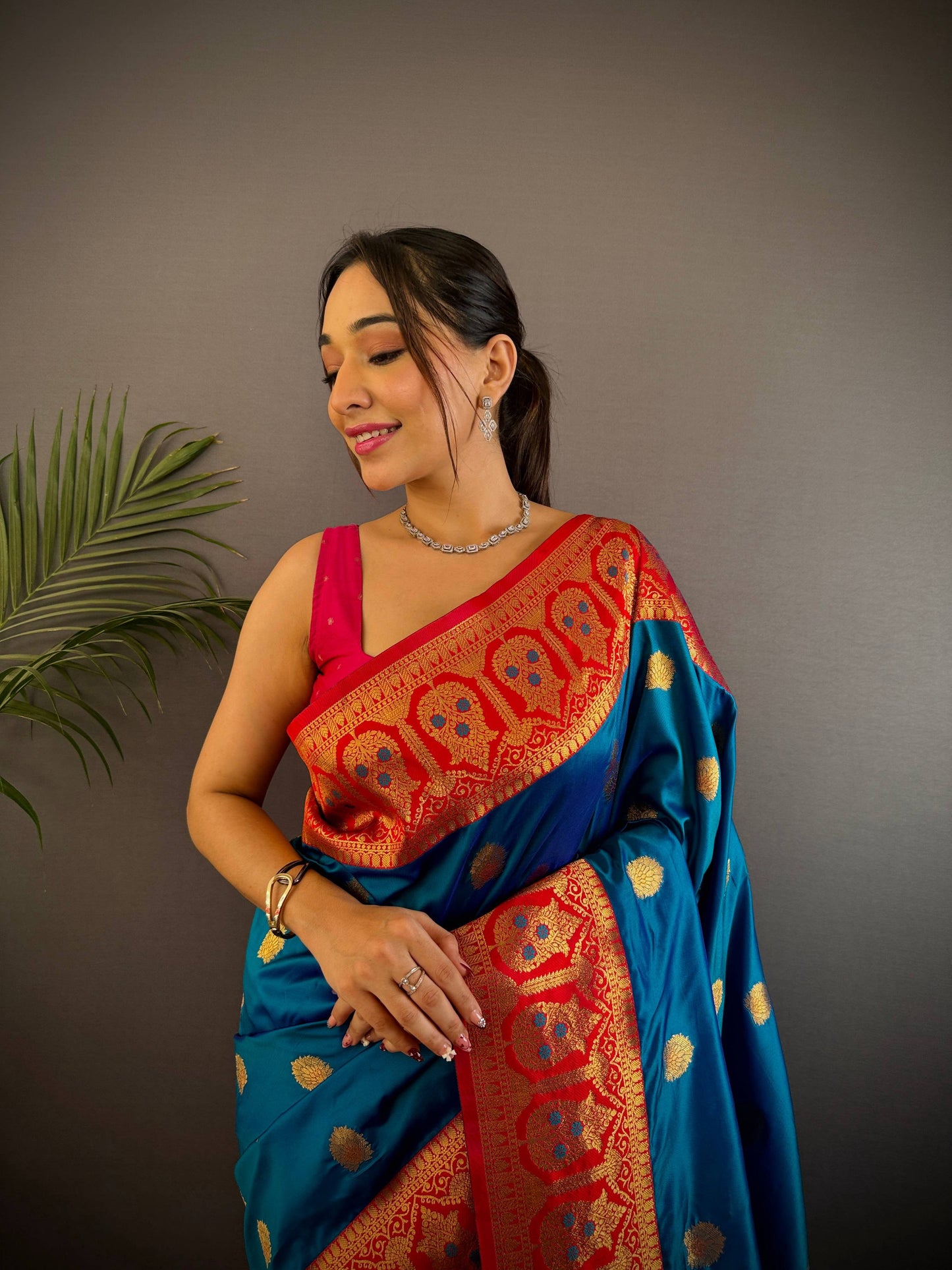 Sonakshi Women's Morepeach Banarasi Silk Zari Woven Traditional Saree with Blouse