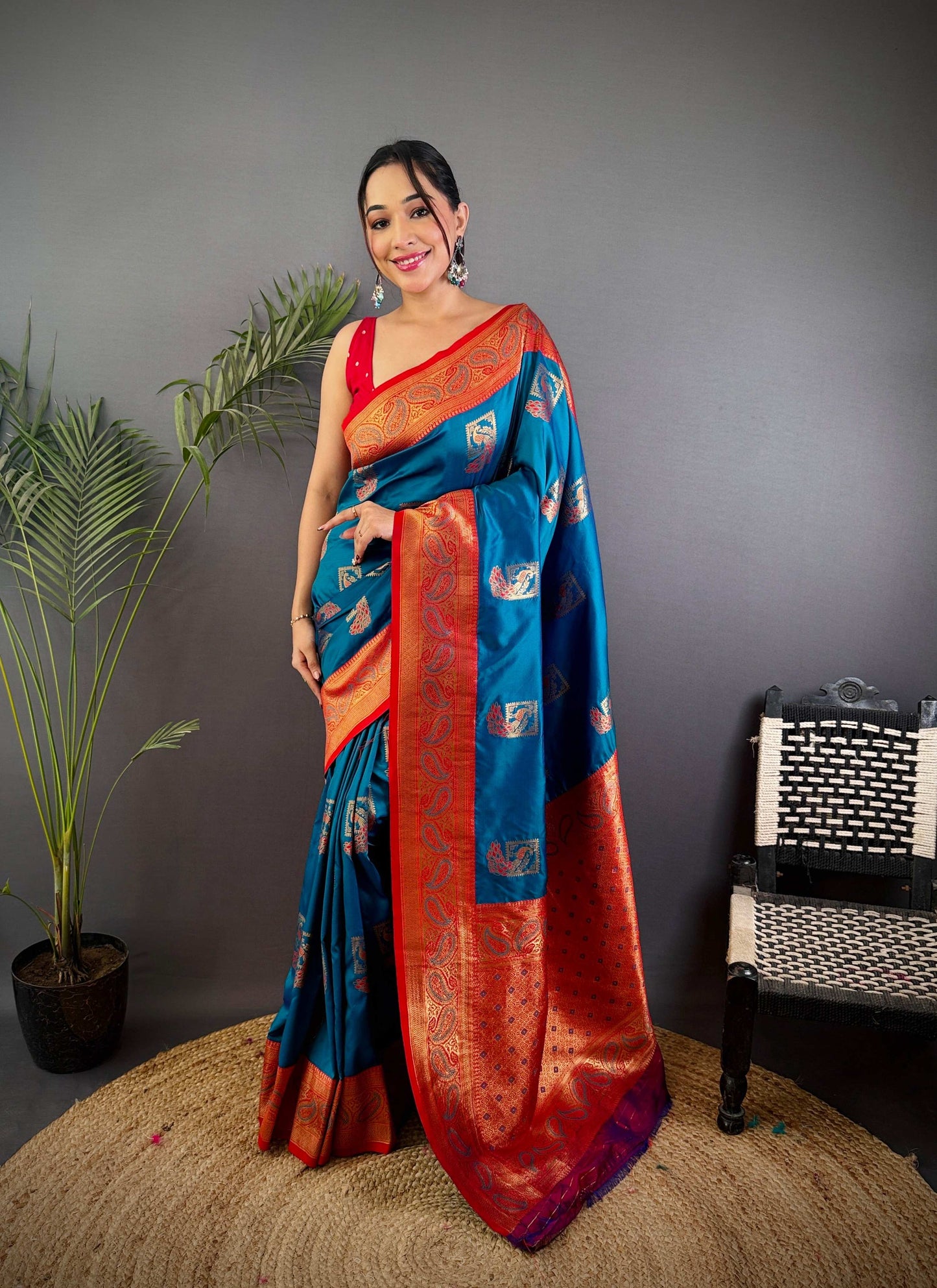 Sonakshi Women's Seagreen Banarasi Silk Zari Woven Traditional Saree with Blouse