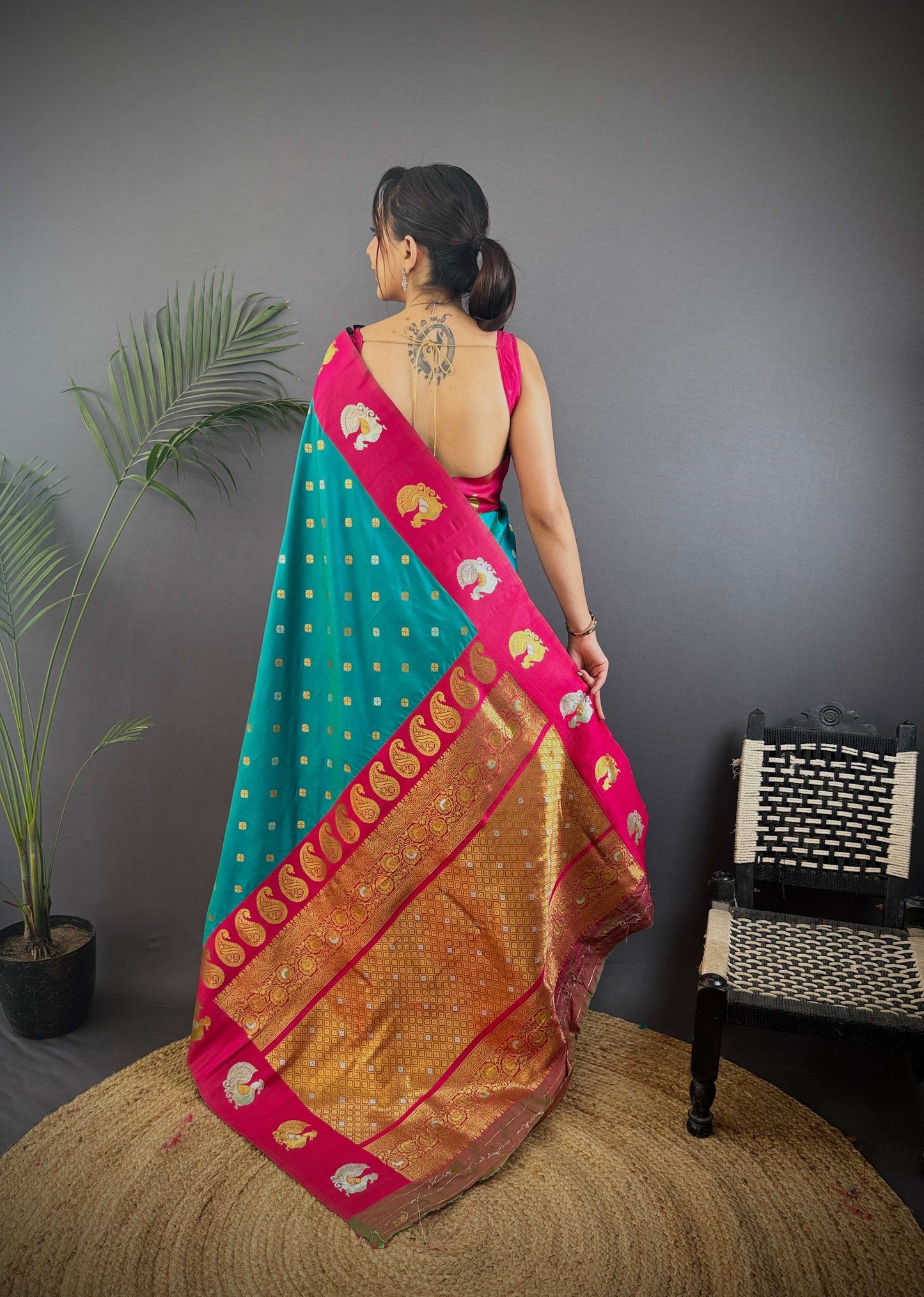 Sonakshi Women's Seagreen Banarasi Silk Zari Weaving Saree with Blouse