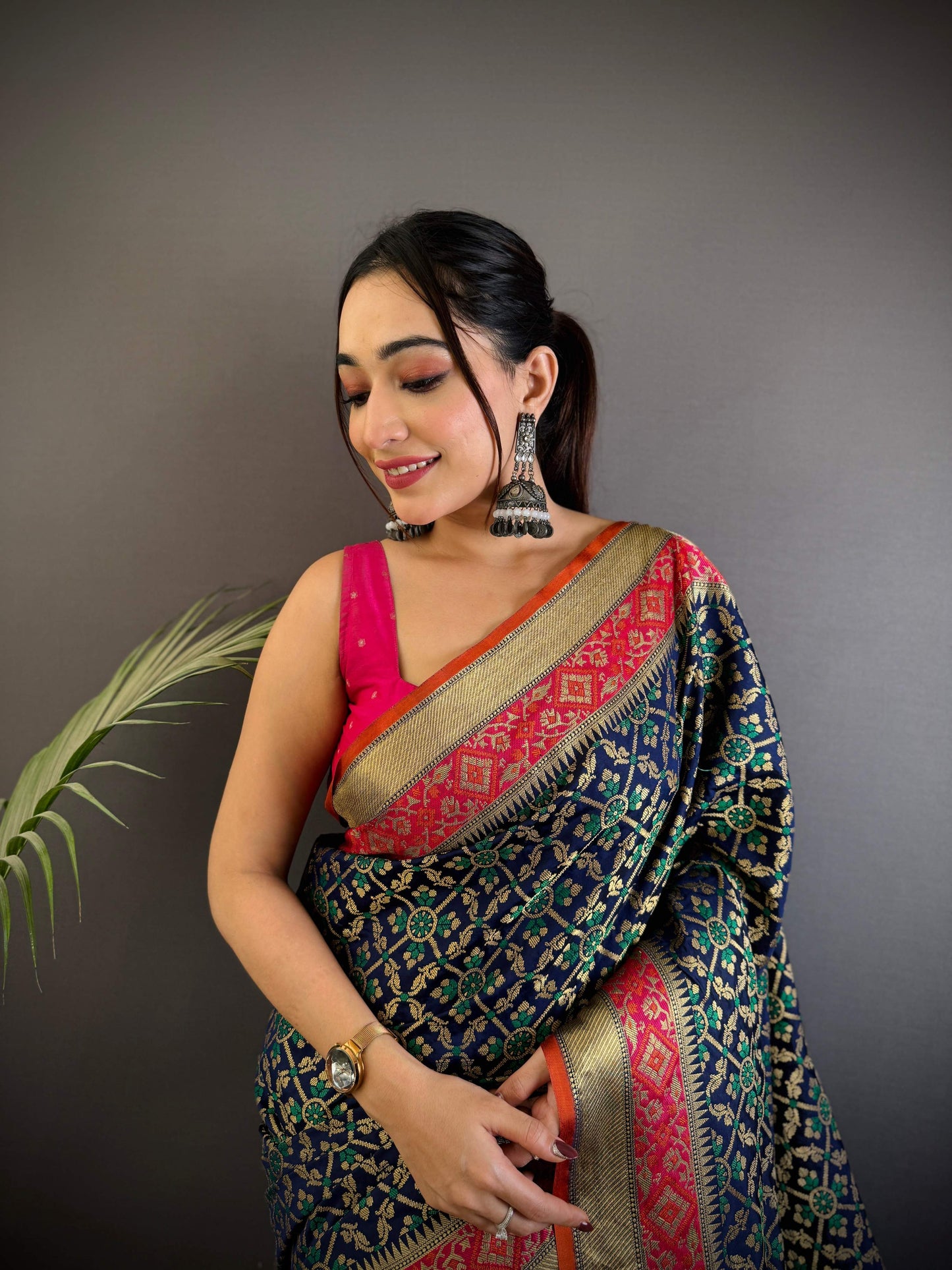 Sonakshi Women'S Black Banarasi Soft Patola Silk With Meena & Zari Weaving Traditional Saree With Blouse