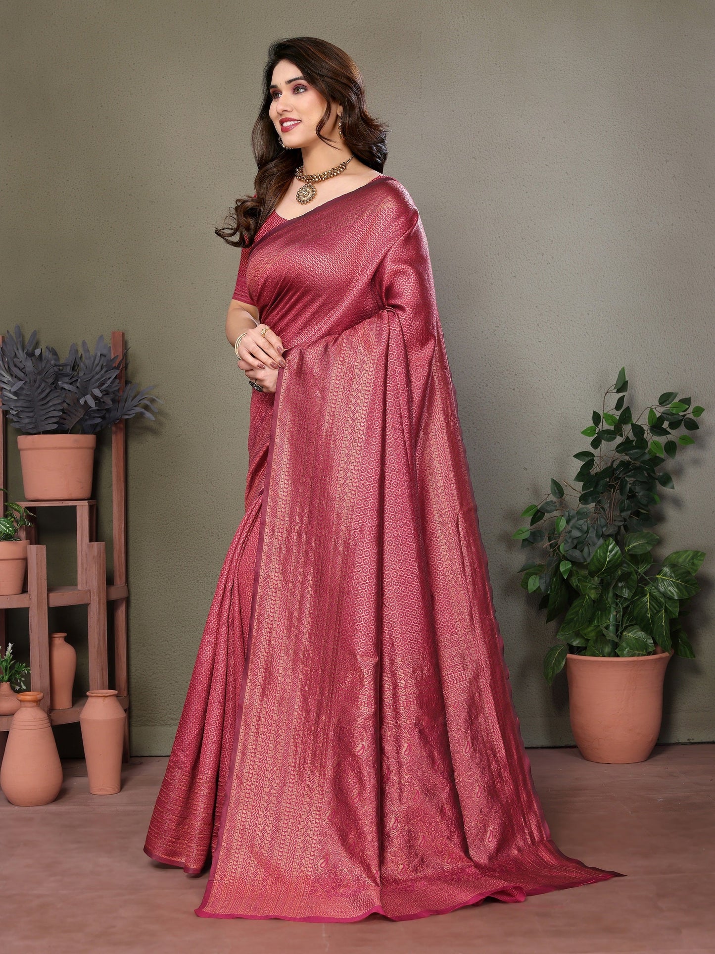 Vedant Vastram Litchi Silk Banarasi Silk Saree - Maroon