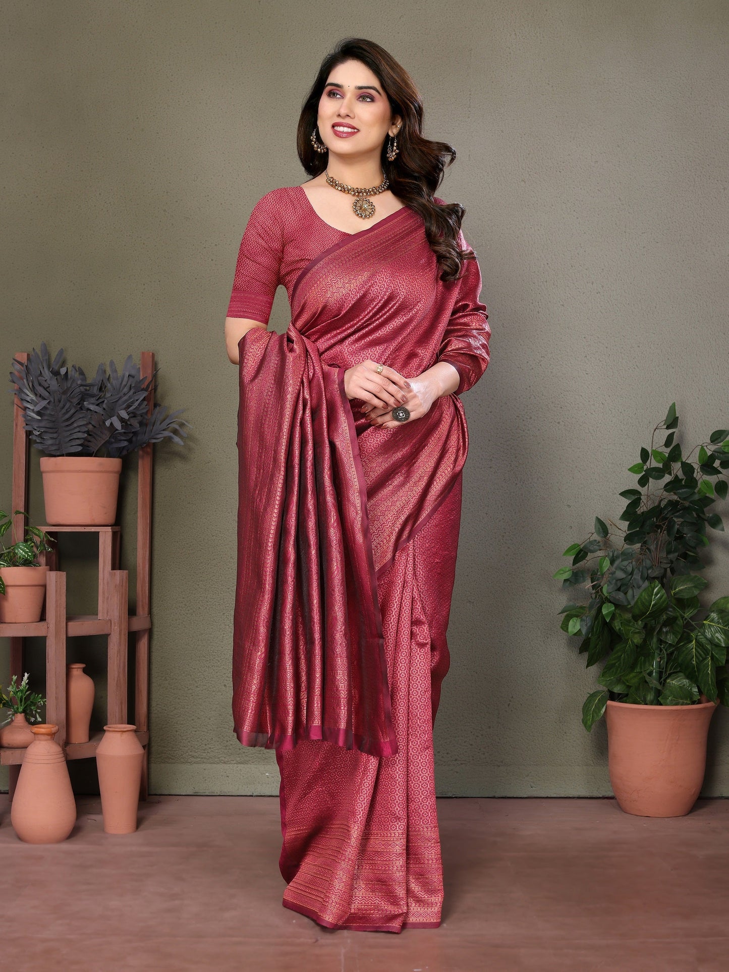 Vedant Vastram Litchi Silk Banarasi Silk Saree - Maroon