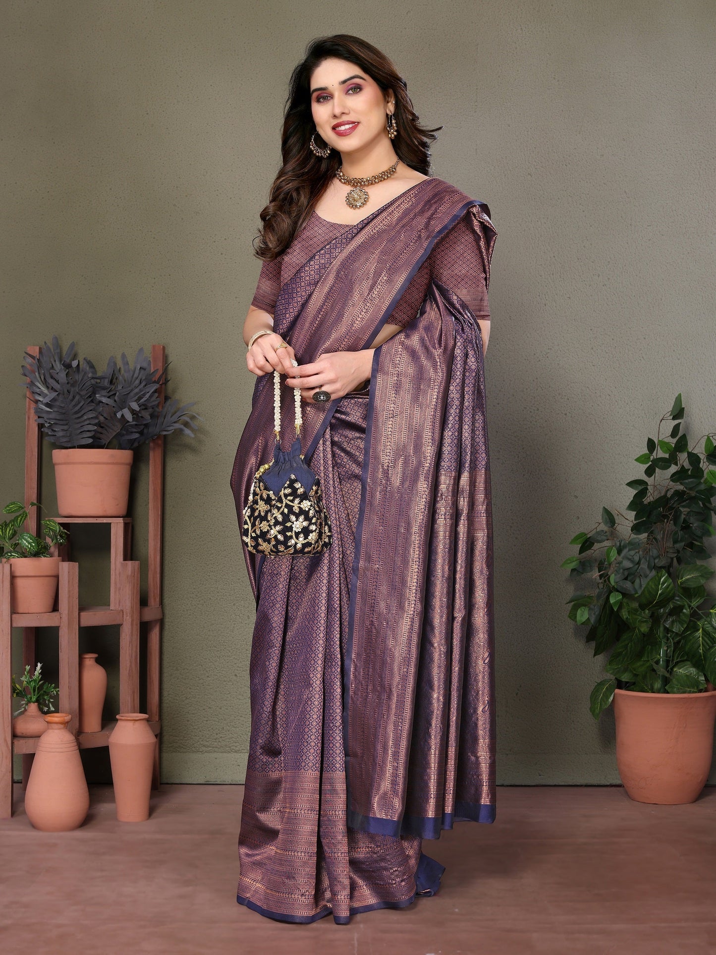 Vedant Vastram Litchi Silk Banarasi Silk Saree - Navy