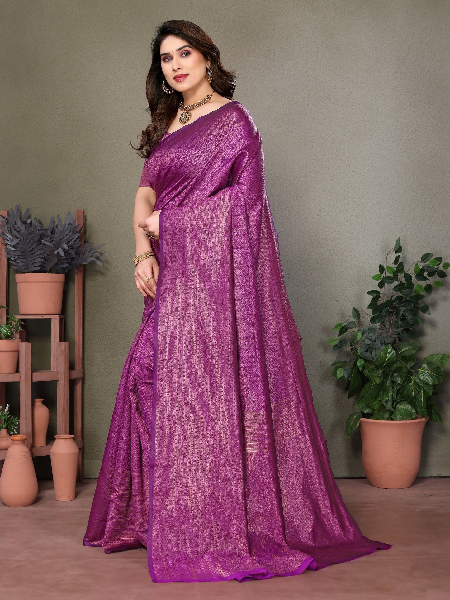 Vedant Vastram Litchi Silk Banarasi Silk Saree - Purple