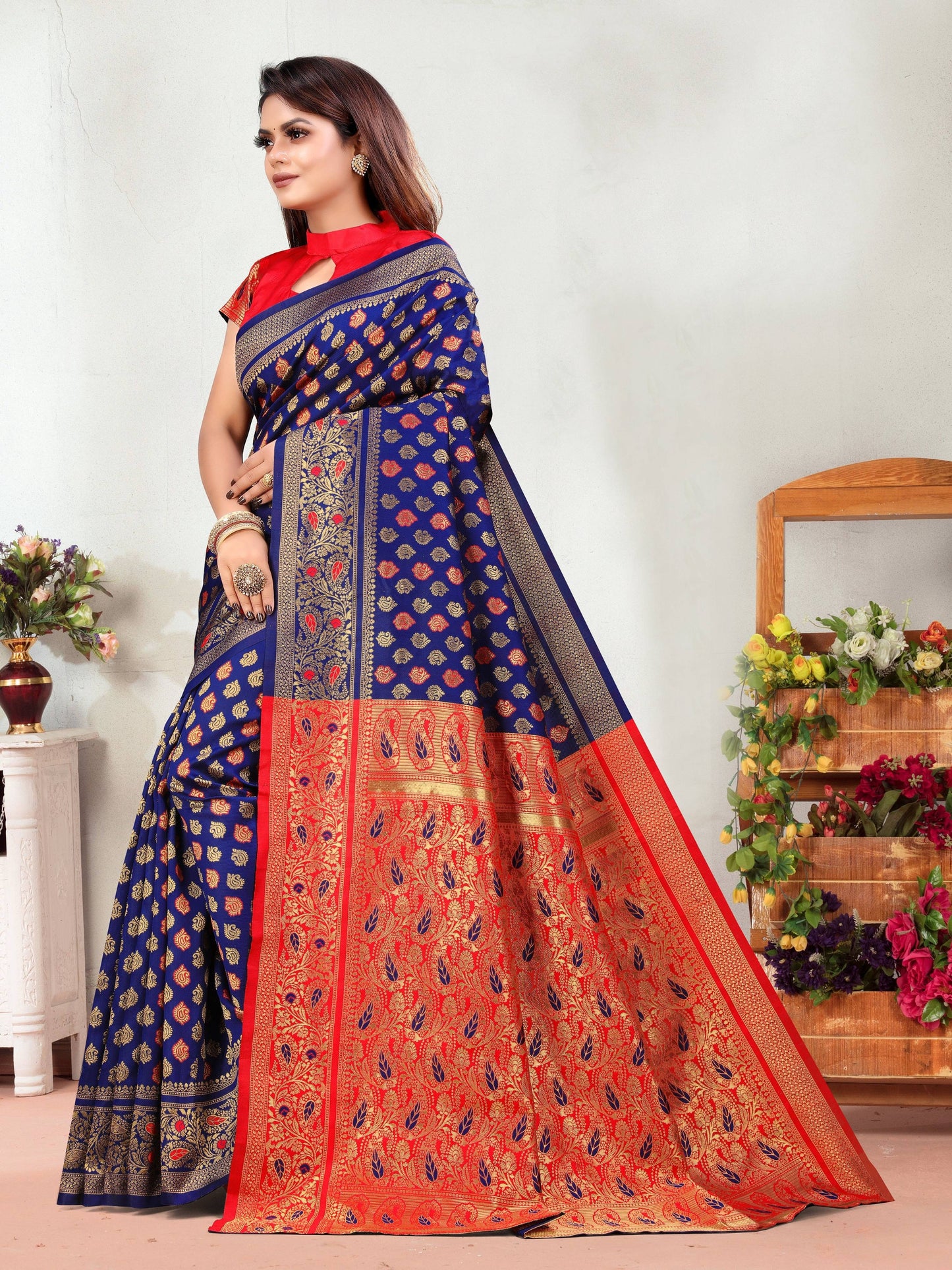 Vedant Vastram Litchi Silk Designer Banarasi Saree - Navy