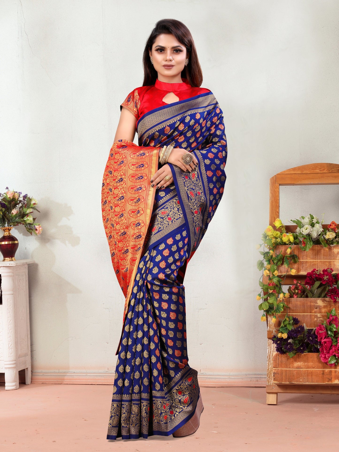 Vedant Vastram Litchi Silk Designer Banarasi Saree - Navy