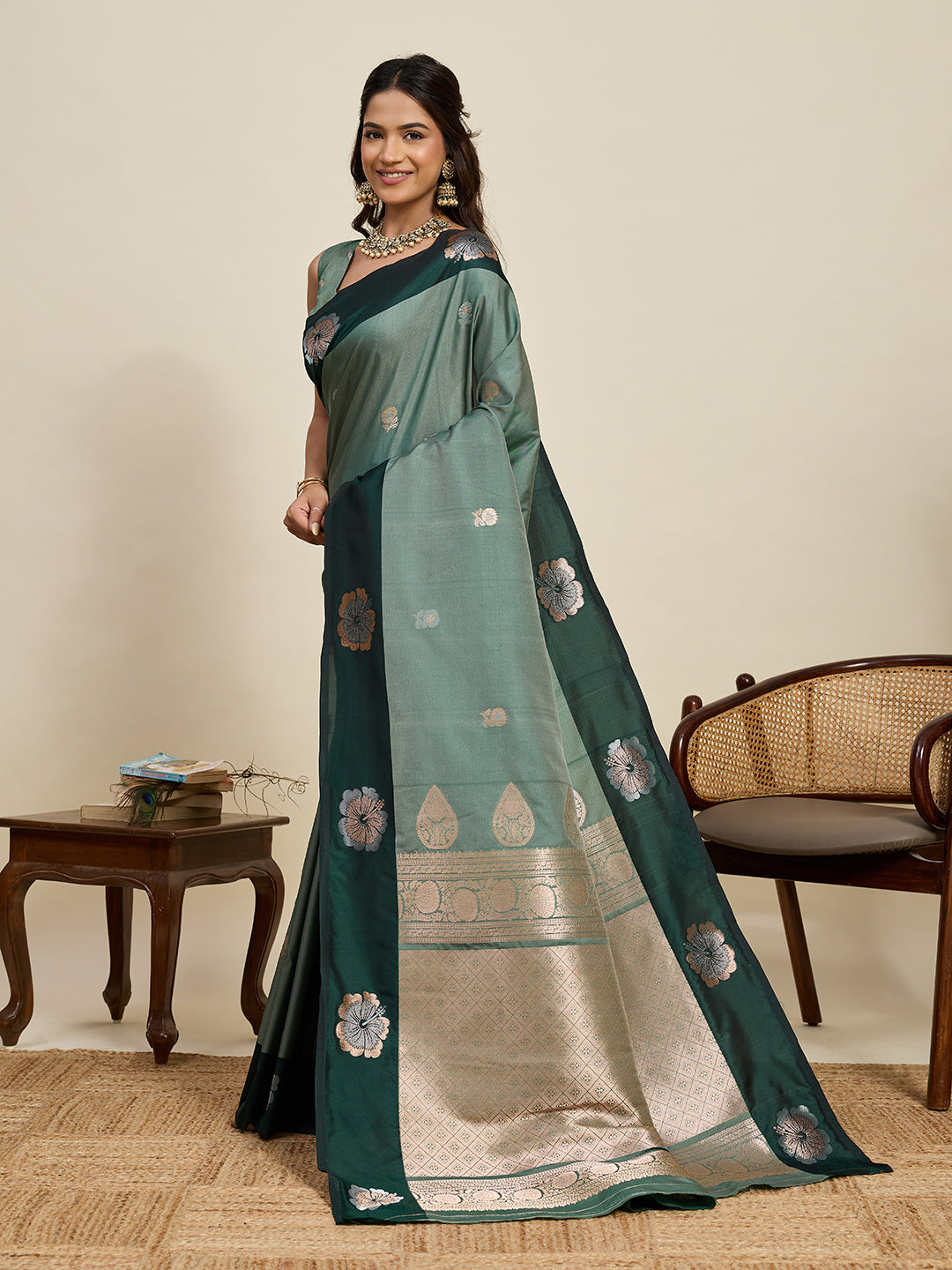 Vedant Vastram Soft Litchi Silk Banarasi Silk Jacquard Saree - Green