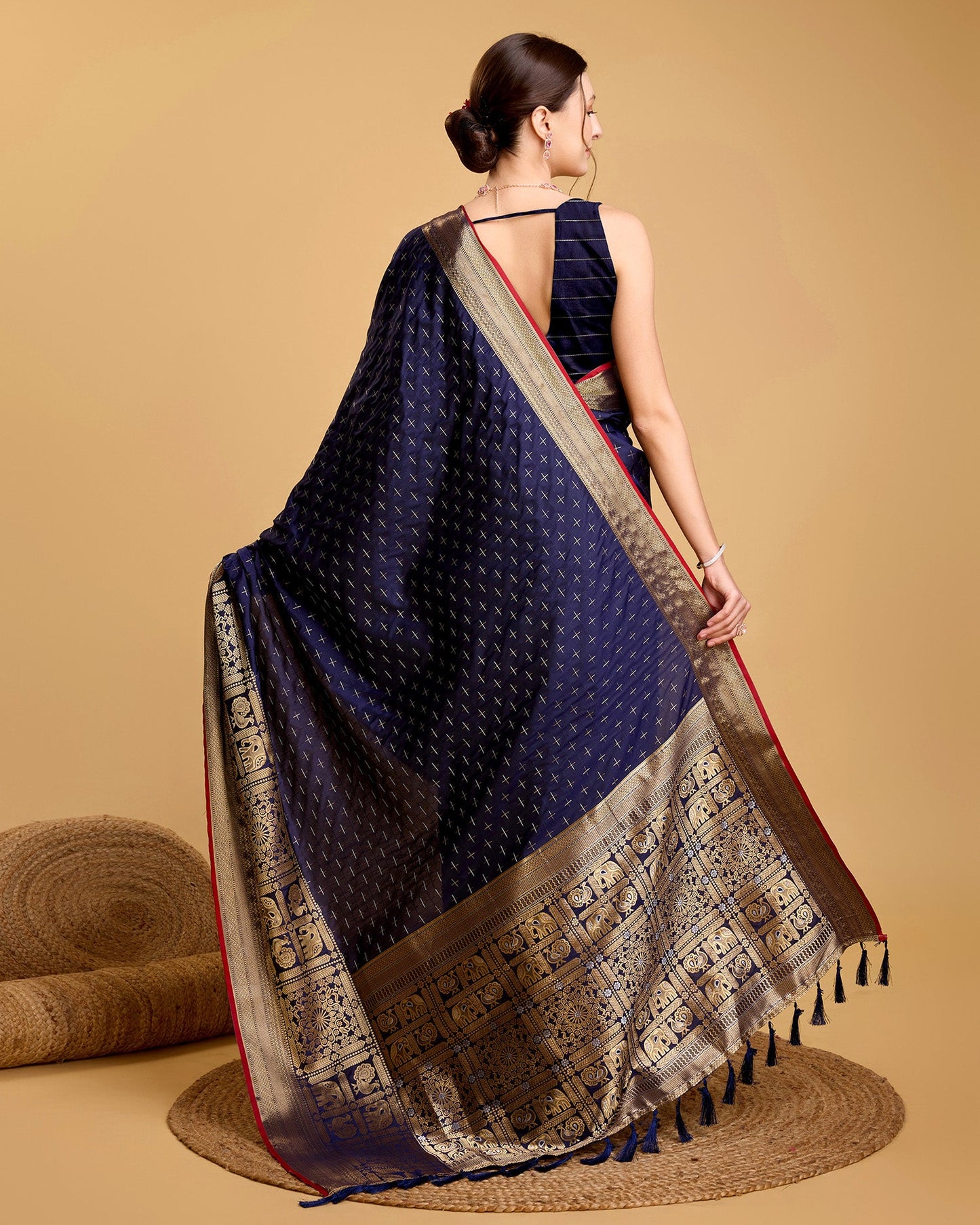 Vedant Vastram Soft Litchi Silk Banarasi Silk Saree - Navy