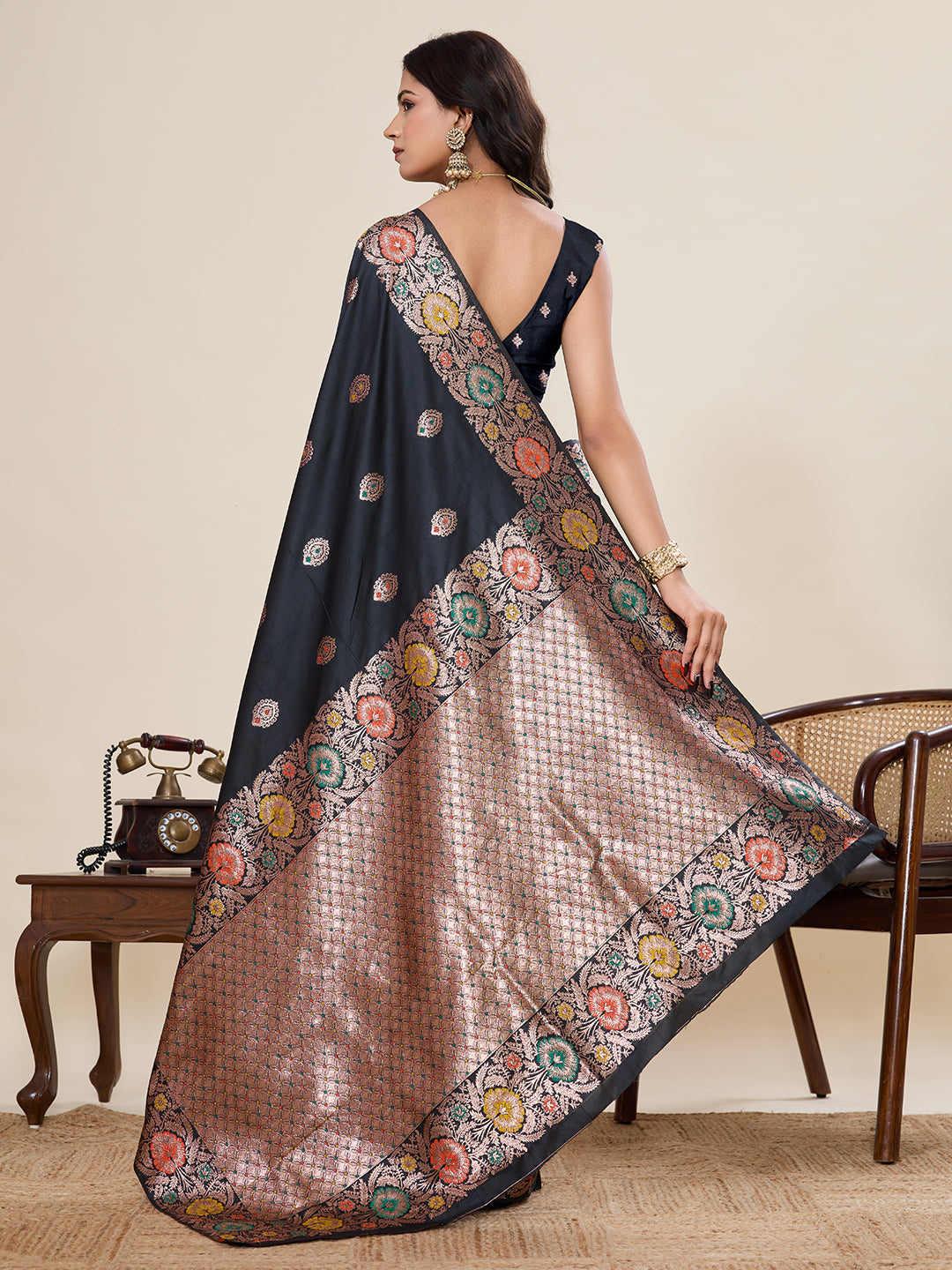 Vedant Vastram Soft Litchi Silk Banarasi Silk Jacquard Saree - Black