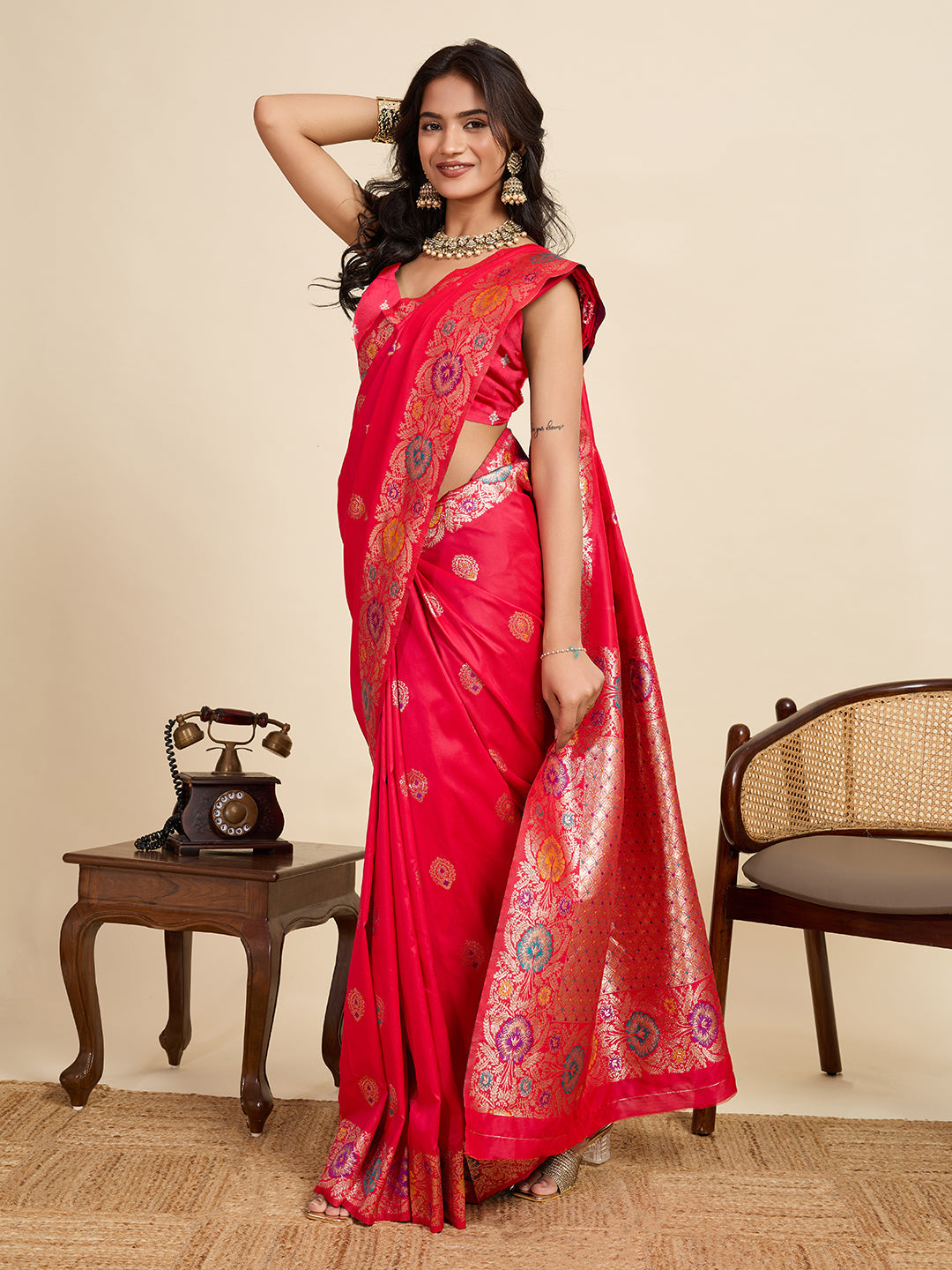 Vedant Vastram Soft Litchi Silk Banarasi Silk Jacquard Saree - Pink