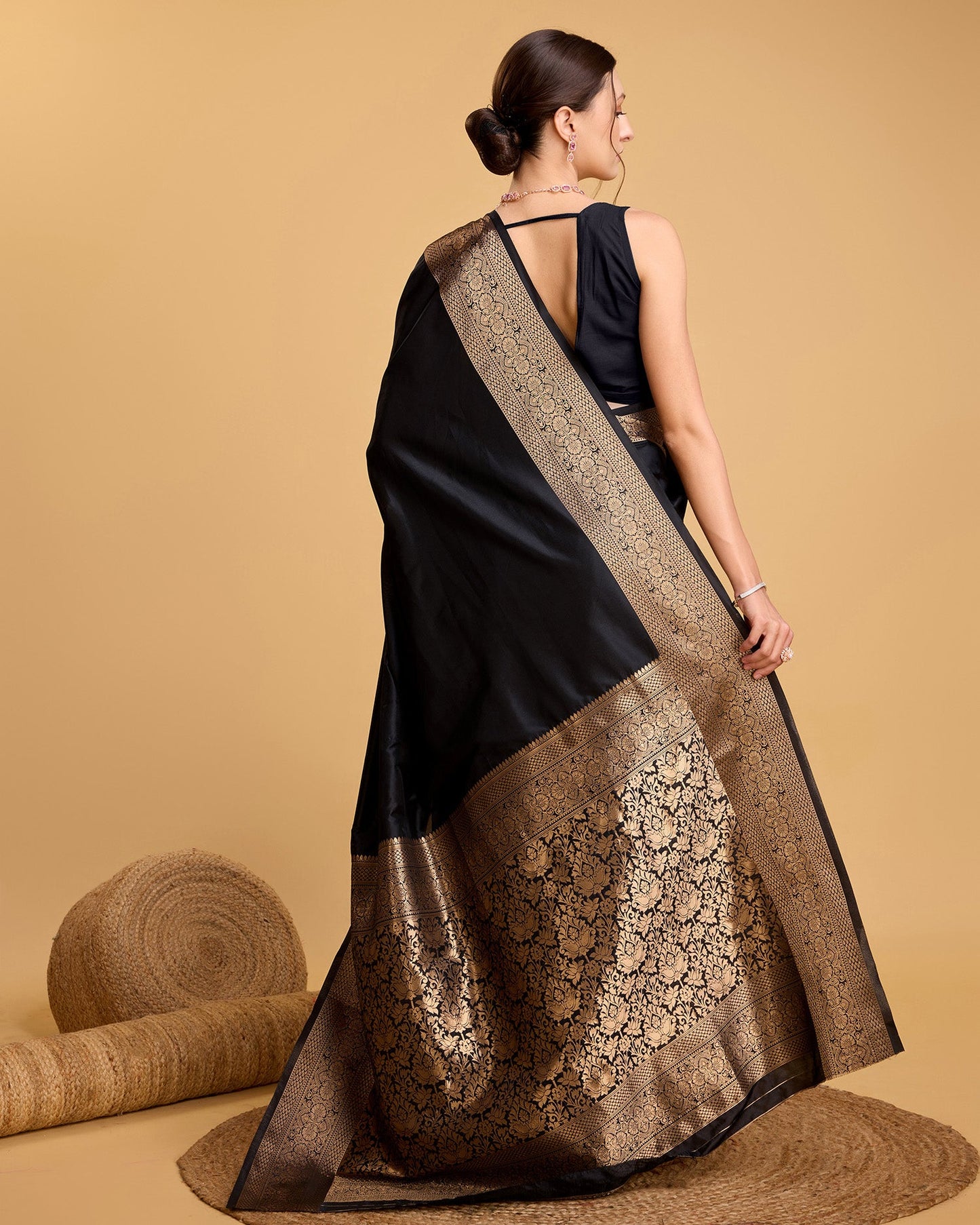 Vedant Vastram Soft Litchi Silk Banarasi Silk Saree - Black