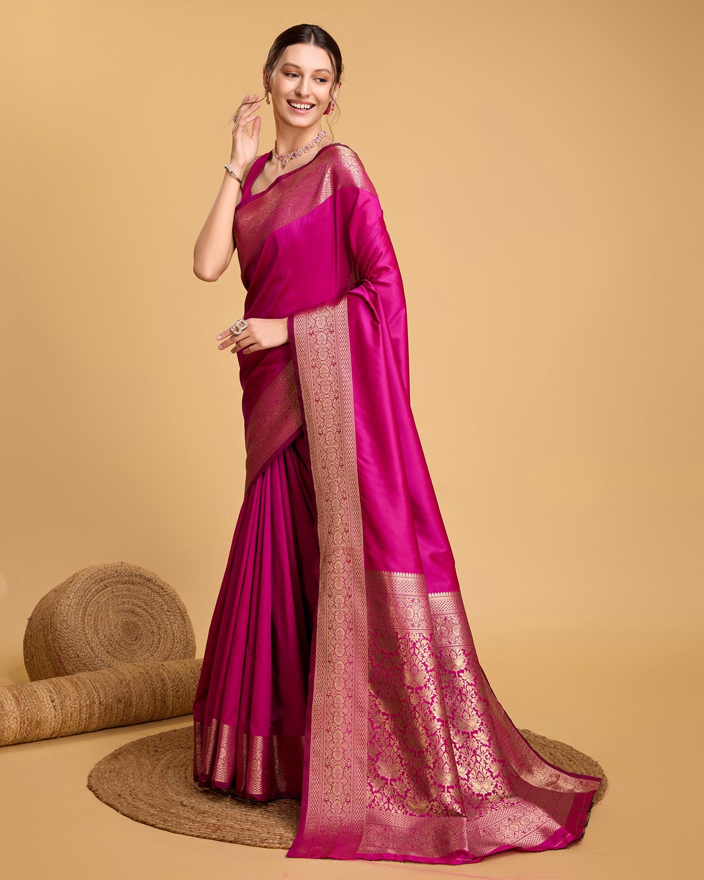 Vedant Vastram Soft Litchi Silk Banarasi Silk Saree - Magenta