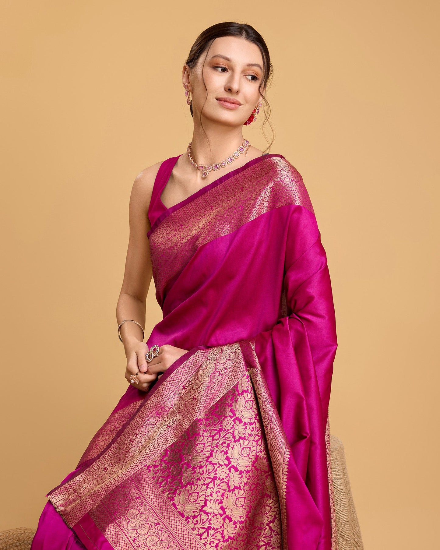 Vedant Vastram Soft Litchi Silk Banarasi Silk Saree - Magenta