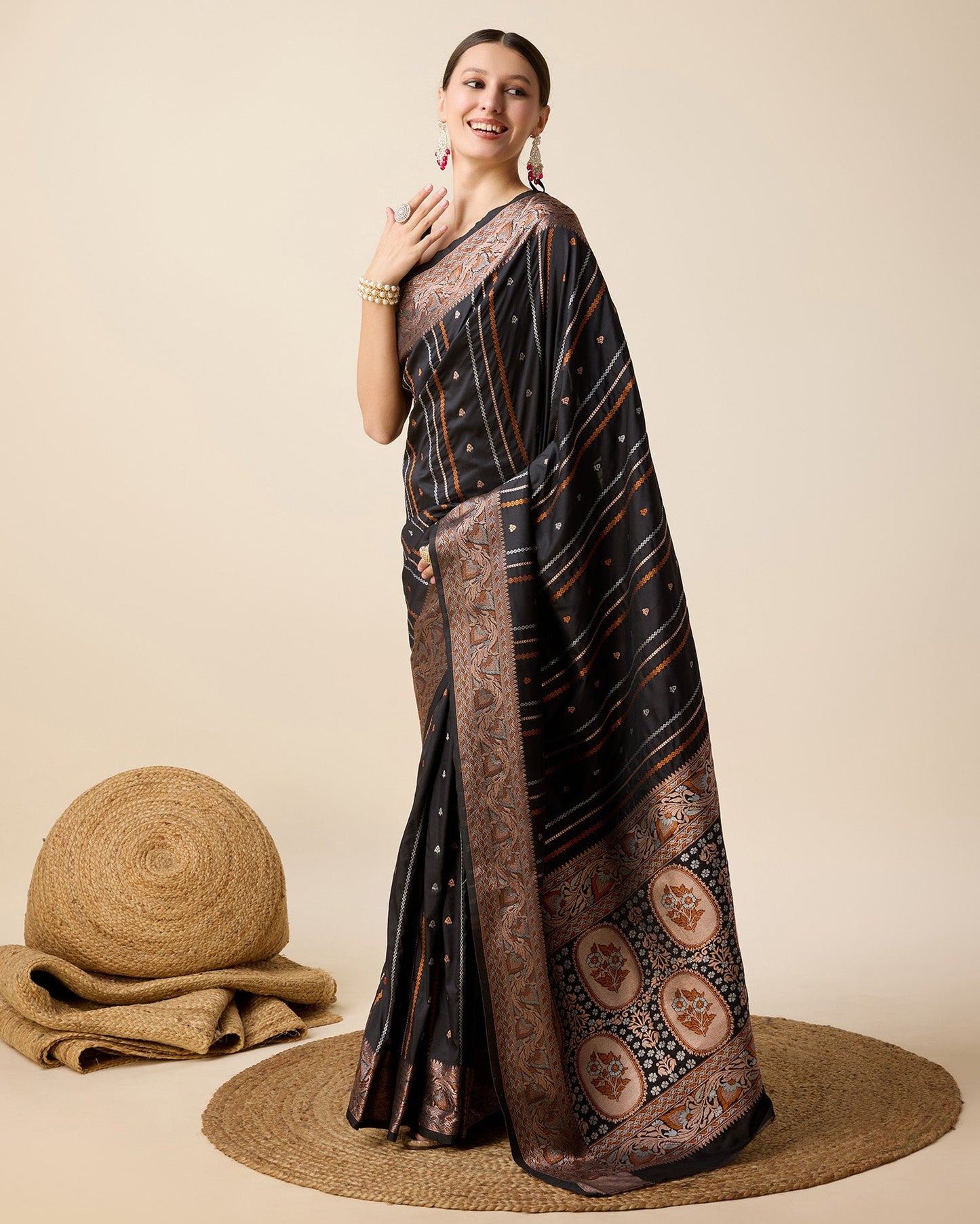 Vedant Vastram Soft Litchi Silk Banarasi Silk Saree - Black