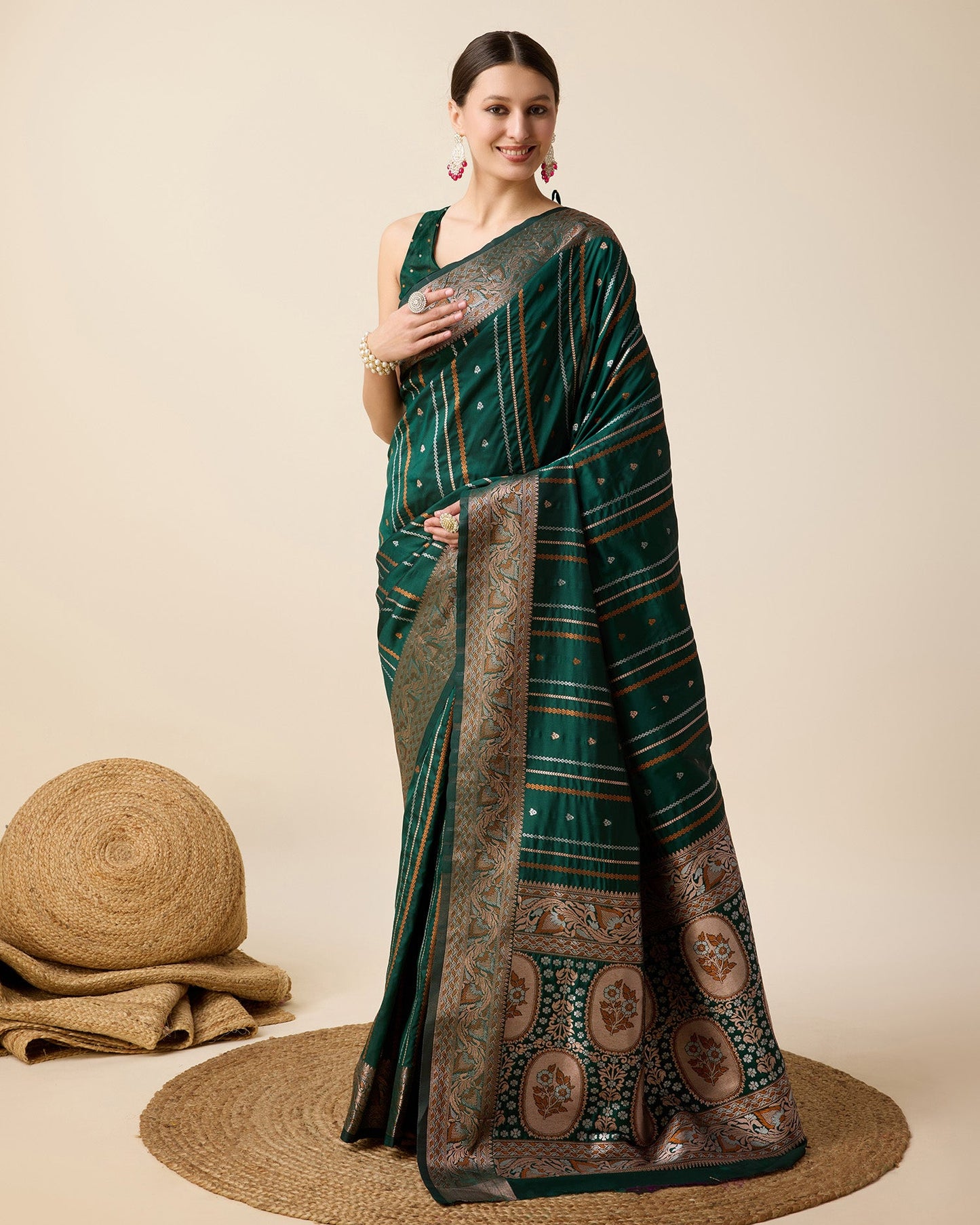 Vedant Vastram Soft Litchi Silk Banarasi Silk Saree - Green