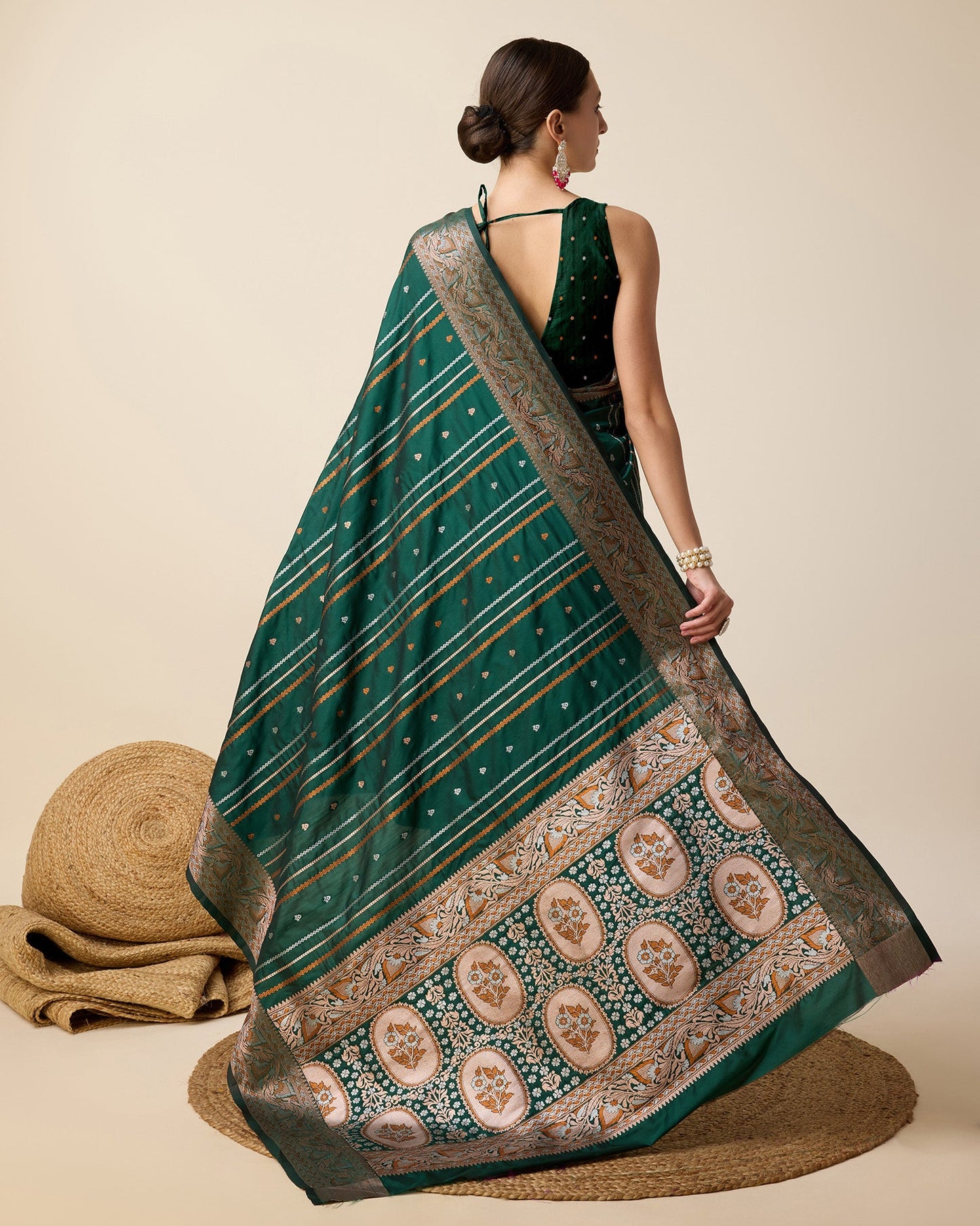 Vedant Vastram Soft Litchi Silk Banarasi Silk Saree - Green