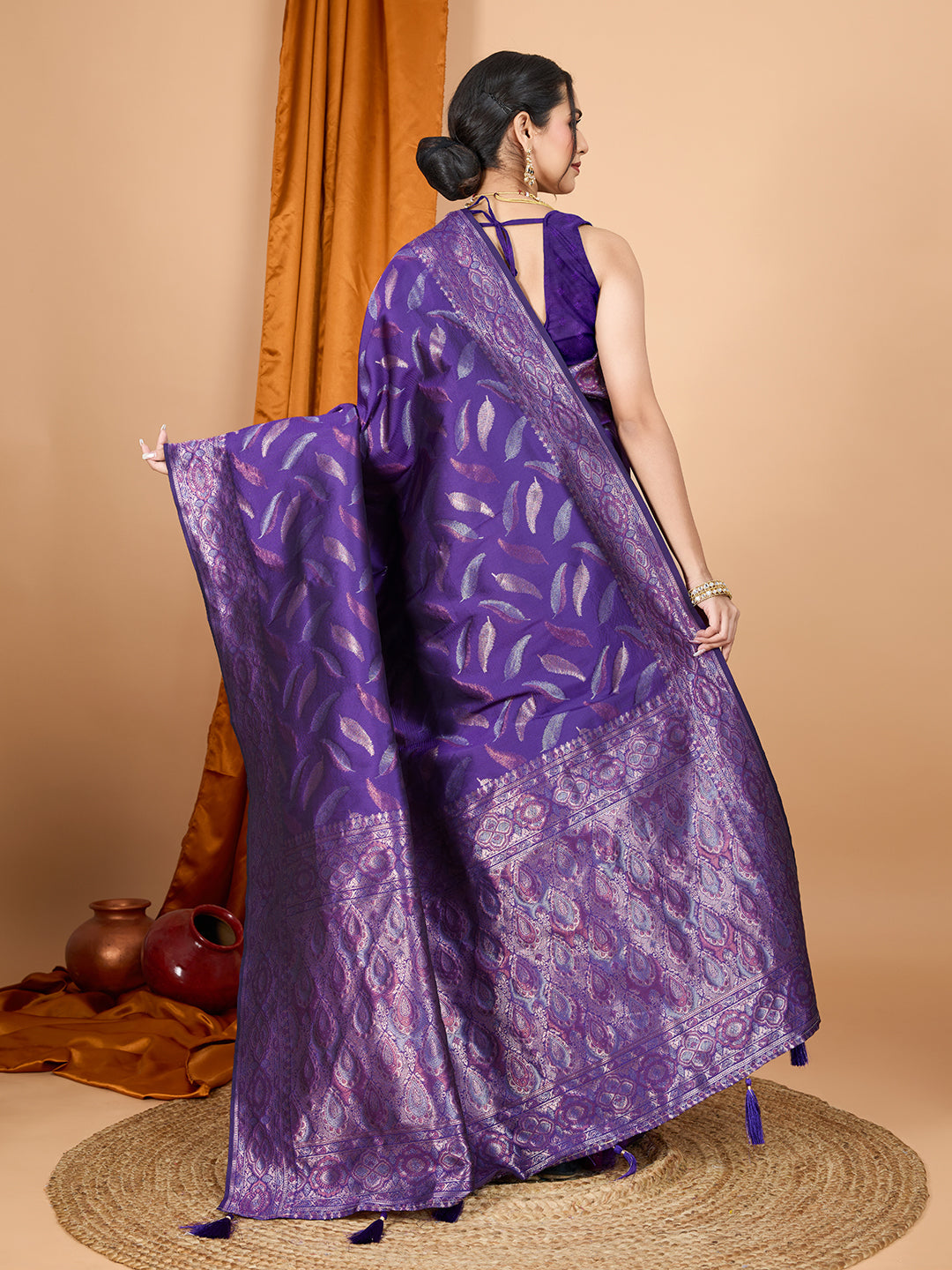 Vedant Vastram Soft Litchi Silk Banarasi Silk Jacquard Saree - Violet