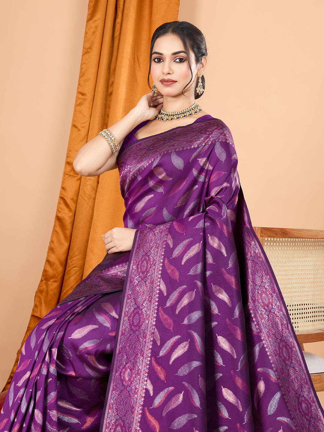 Vedant Vastram Soft Litchi Silk Banarasi Silk Jacquard Saree - Wine
