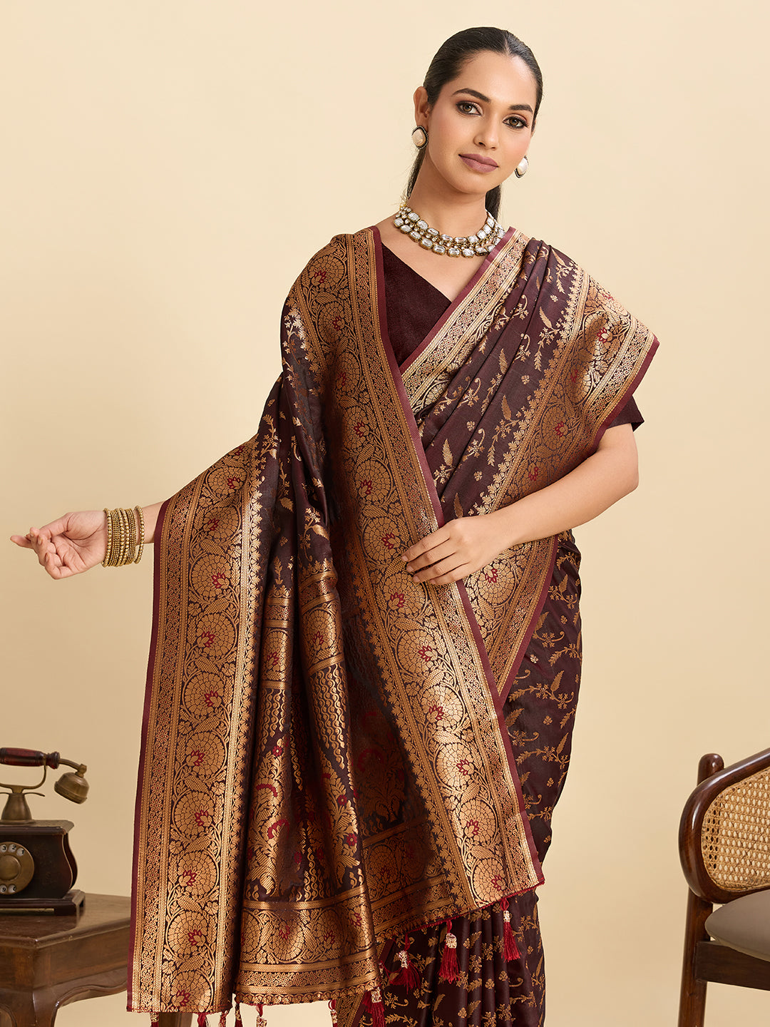 Vedant Vastram Soft Litchi Silk Banarasi Silk Jacquard Saree - Maroon