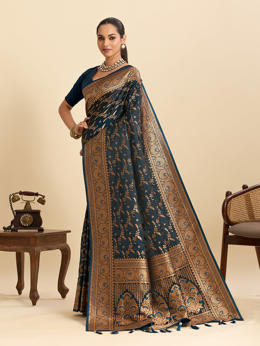 Vedant Vastram Soft Litchi Silk Banarasi Silk Jacquard Saree - Navy Blue