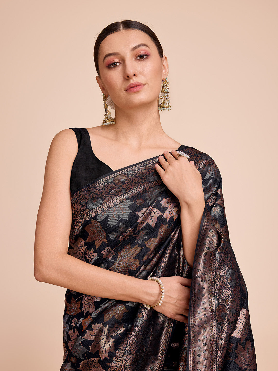 Vedant Vastram Soft Litchi Silk Banarasi Silk Saree - Black