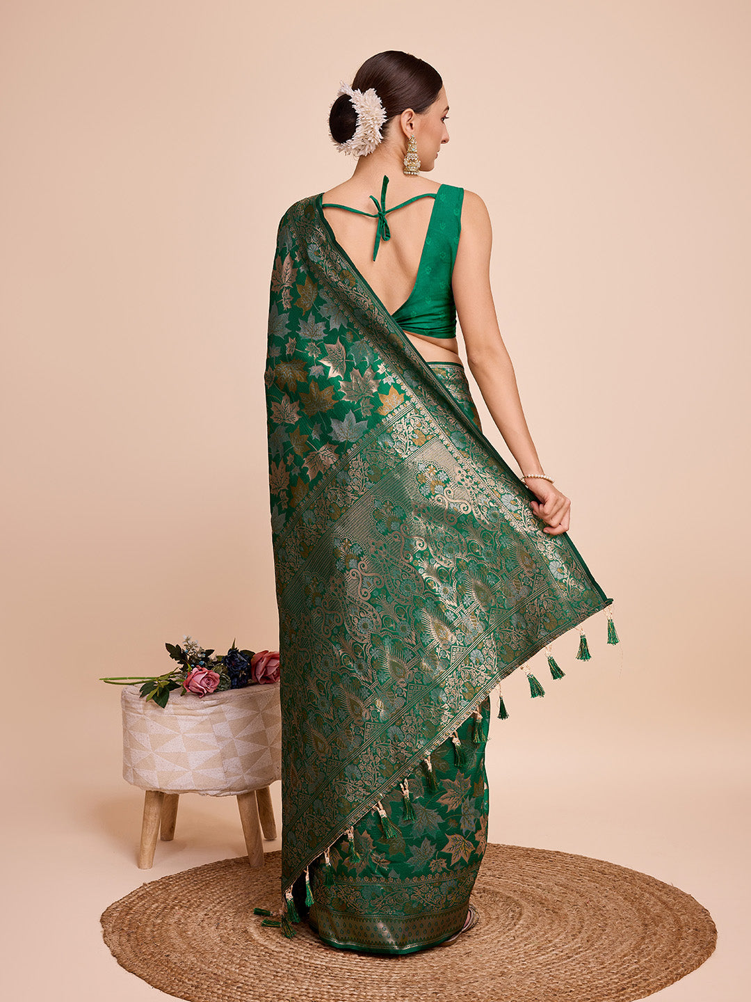 Vedant Vastram Soft Litchi Silk Banarasi Silk Saree - Green