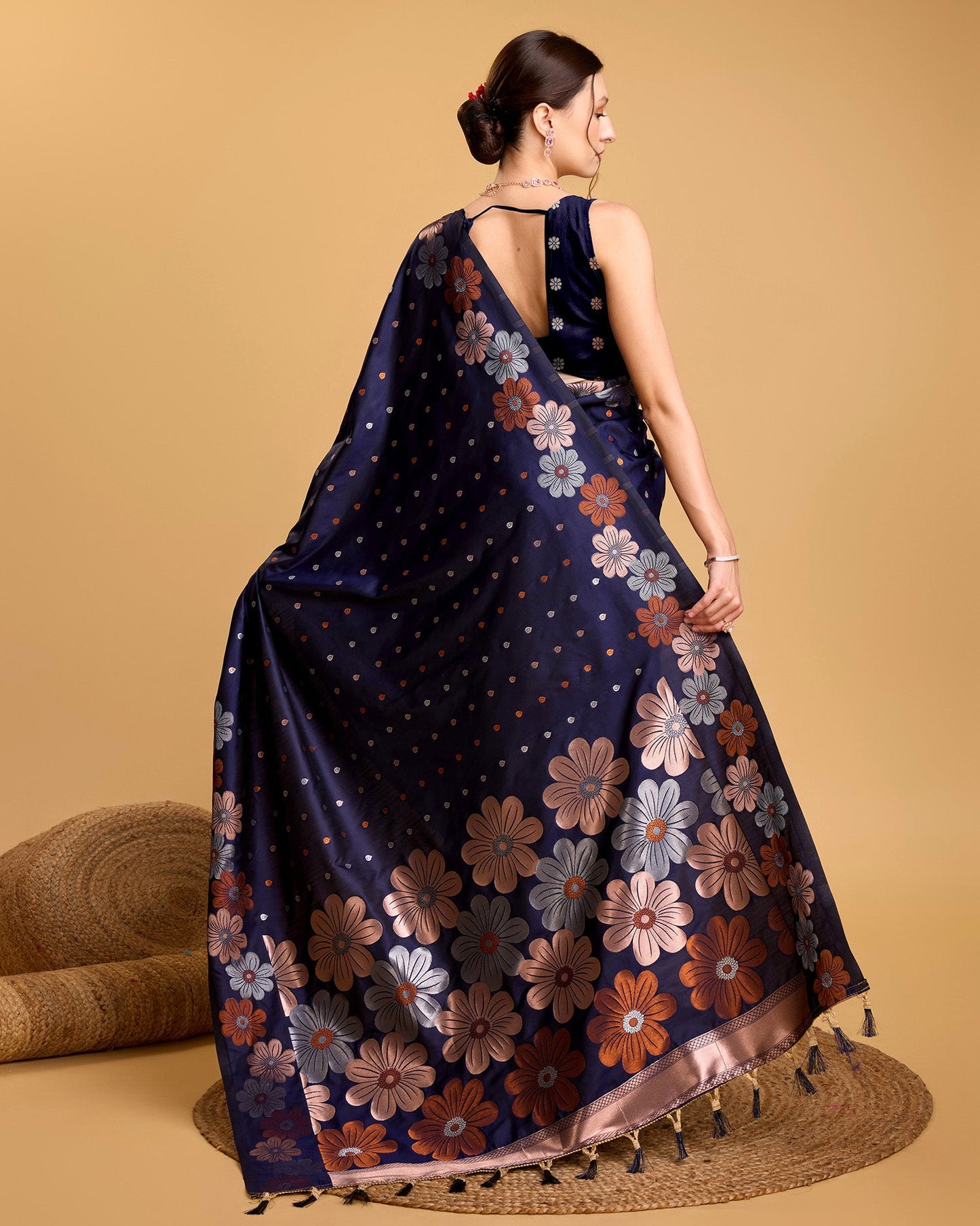 Vedant Vastram Soft Litchi Silk Banarasi Silk Saree - Navy